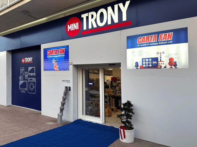 Nuovo Mini Trony a Favara (Ag)