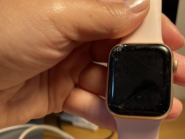 Ho rotto l’Apple Watch. Che faccio, riparo o compro nuovo?