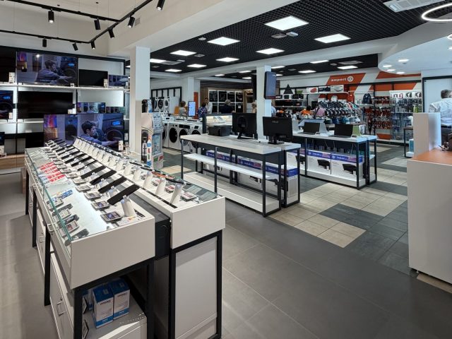 Effezeta Srl (Fontana e Zanaga) apre un nuovo punto vendita Expert City a Monza